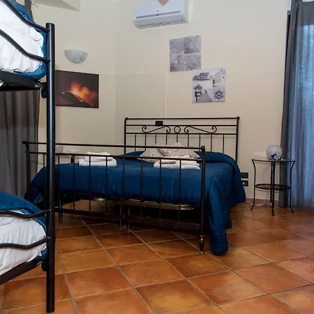 Gli Ulivi Dell'etna