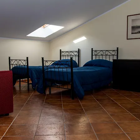 Gli Ulivi Dell'etna 3*