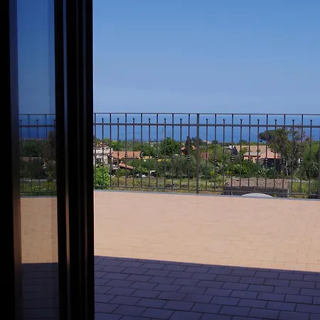 Gli Ulivi Dell'etna 3*